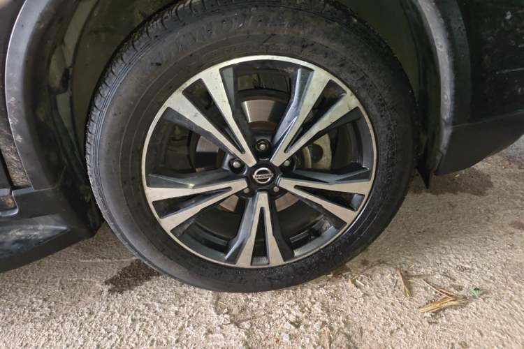 Used Nissan X-Trail 2019 2.5L CVT Smart Connect Leading Edition 4WD Right Front Wheel Hub