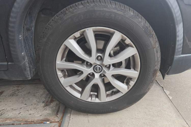 Used Nissan X-Trail 2019 2.0L CVT Comfort Edition 2WD Right Front Wheel Hub