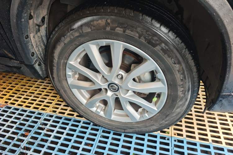 Used Nissan X-Trail 2019 2.0L CVT Smart Connect Comfort Edition 2WD Right Front Wheel Hub