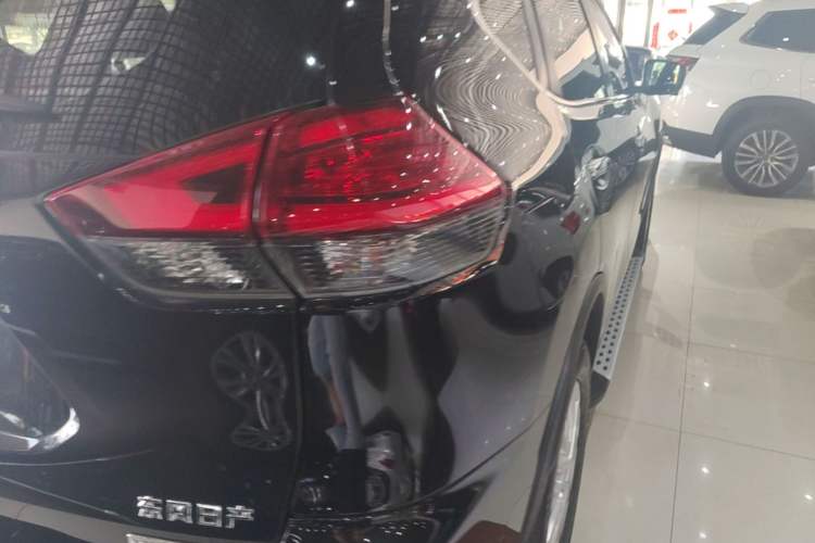 Used Nissan X-Trail 2019 2.0L CVT Smart Connect Comfort Edition 2WD Right Rear Taillight