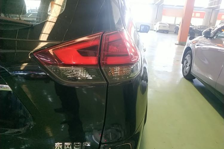 Used Nissan X-Trail 2019 2.0L CVT Smart Connect Comfort Edition 2WD Right Rear Taillight