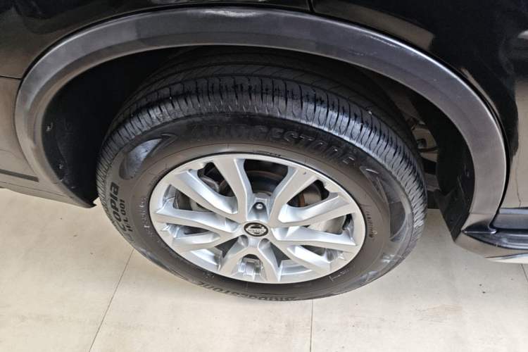 Used Nissan X-Trail 2019 2.0L CVT Smart Connect Comfort Edition 2WD Right Rear Wheel Hub