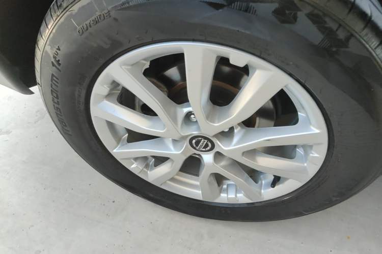 Used Nissan X-Trail 2019 2.0L CVT Smart Connect Comfort Edition 2WD Right Rear Wheel Hub