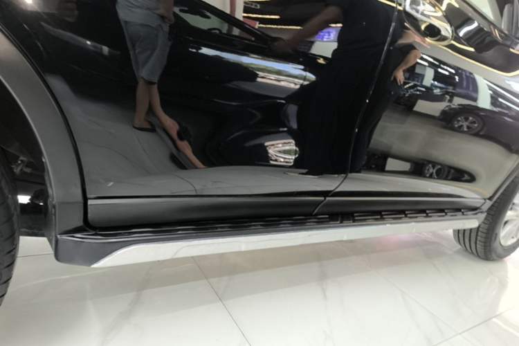 Used Nissan X-Trail 2019 2.0L CVT Smart Connect Comfort Edition 2WD Right Side Sill