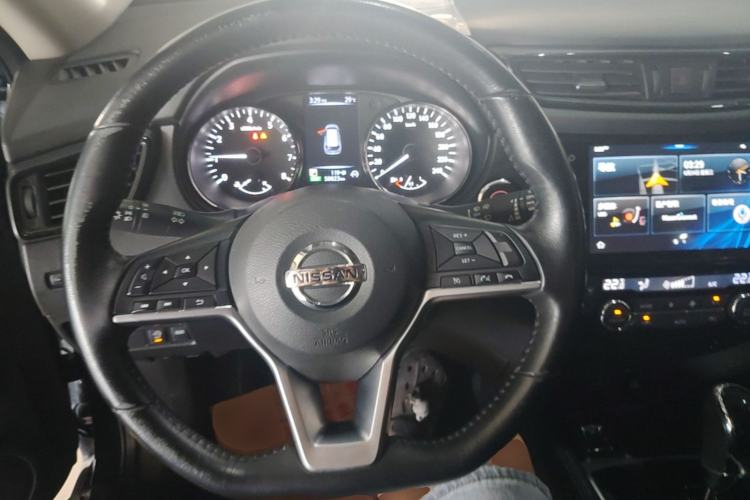 Used Nissan X-Trail 2019 2.0L CVT Smart Connect Comfort Edition 2WD Steering Wheel