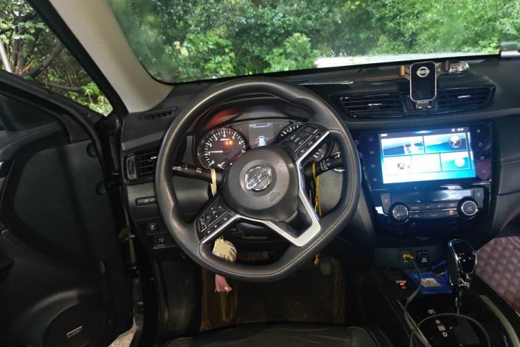 Used Nissan X-Trail 2019 2.5L CVT Smart Connect Leading Edition 4WD Steering Wheel