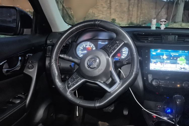Used Nissan X-Trail 2019 2.5L CVT Smart Connect Luxury Edition 4WD Steering Wheel