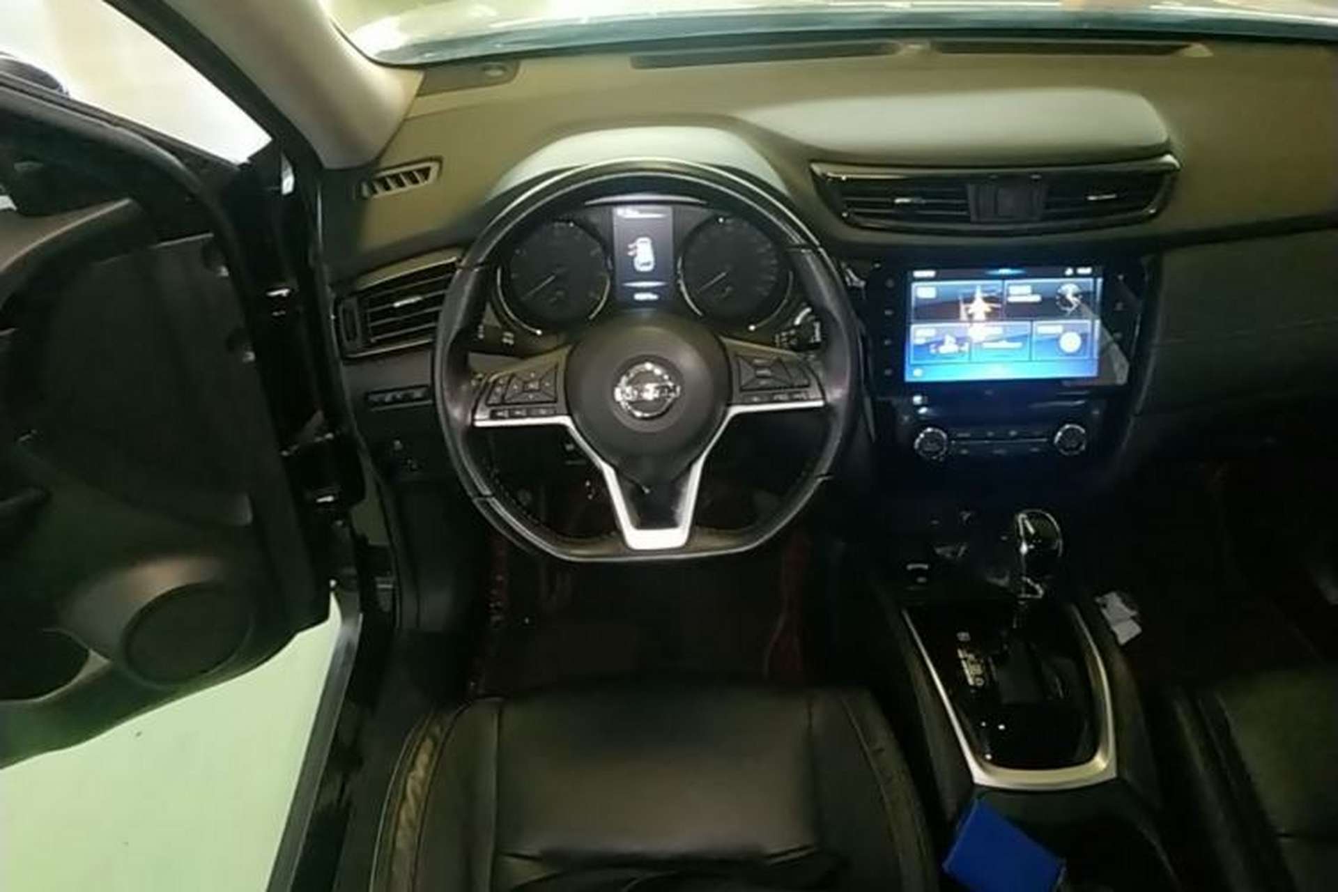 Used Nissan X-Trail 2019 2.0L CVT Smart Connect Comfort Edition 2WD Steering Wheel