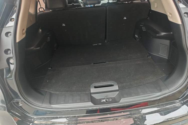 Used Nissan X-Trail 2019 2.0L CVT Smart Connect Comfort Edition 2WD Trunk