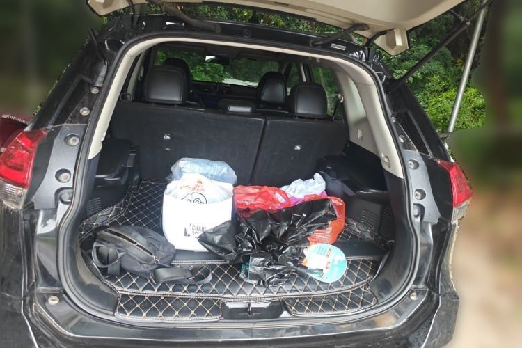 Used Nissan X-Trail 2019 2.5L CVT Smart Connect Leading Edition 4WD Trunk