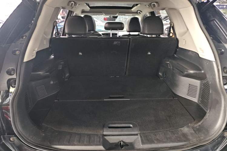 Used Nissan X-Trail 2019 2.0L CVT Smart Connect Comfort Edition 2WD Trunk