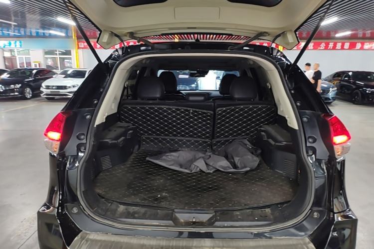 Used Nissan X-Trail 2019 2.0L CVT Smart Connect Comfort Edition 2WD Trunk