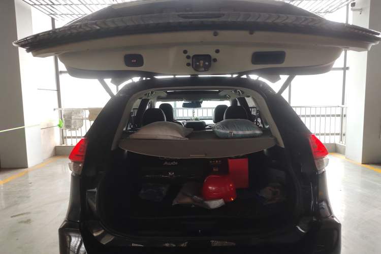 Used Nissan X-Trail 2019 2.0L CVT Smart Connect Comfort Edition 2WD Trunk