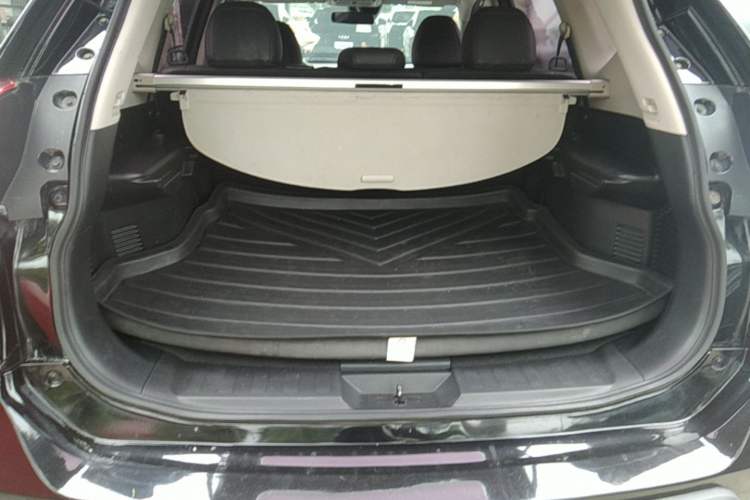 Used Nissan X-Trail 2019 2.0L CVT Comfort Edition 2WD Trunk