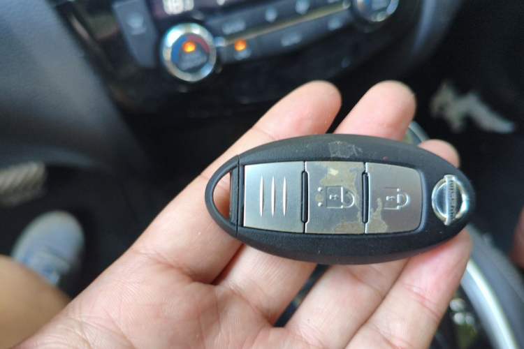Used Nissan X-Trail 2019 2.0L CVT Smart Connect Comfort Edition 2WD Vehicle Key