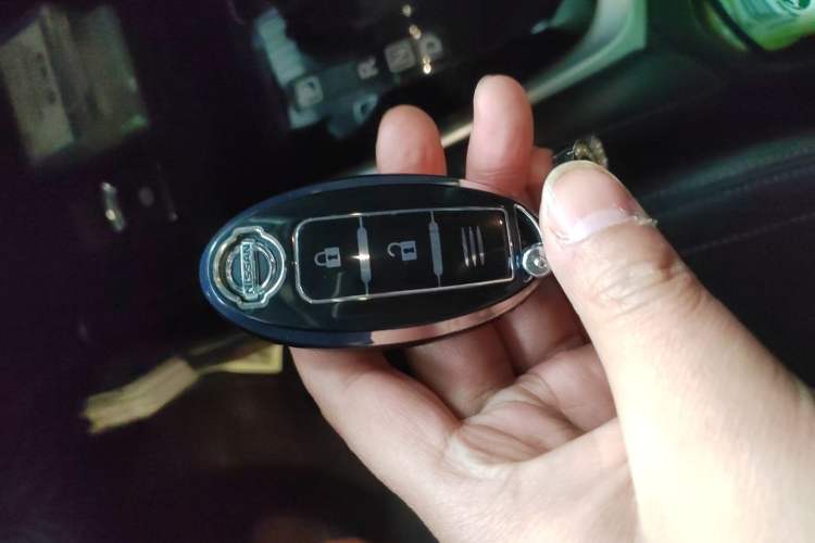 Used Nissan X-Trail 2019 2.0L CVT Smart Connect Comfort Edition 2WD Vehicle Key