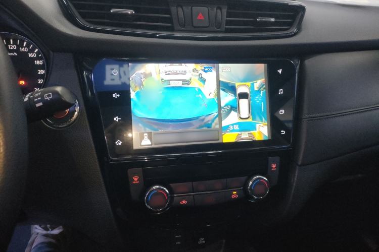 Used Nissan X-Trail 2019 2.0L CVT Smart Connect Comfort Edition 2WD Audio And AC Panel