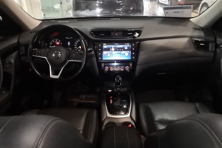 Used Nissan X-Trail 2019 2.0L CVT Smart Connect Comfort Edition 2WD Center Console