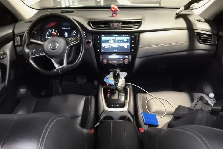 Used Nissan X-Trail 2019 2.0L CVT Smart Connect Comfort Edition 2WD Center Console