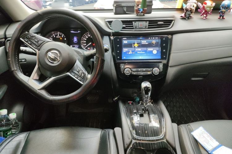Used Nissan X-Trail 2019 2.0L CVT Smart Connect Comfort Edition 2WD Center Console
