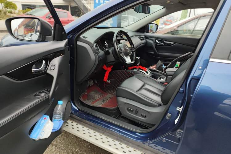 Used Nissan X-Trail 2019 2.0L CVT Smart Connect Comfort Edition 2WD Driver Seat