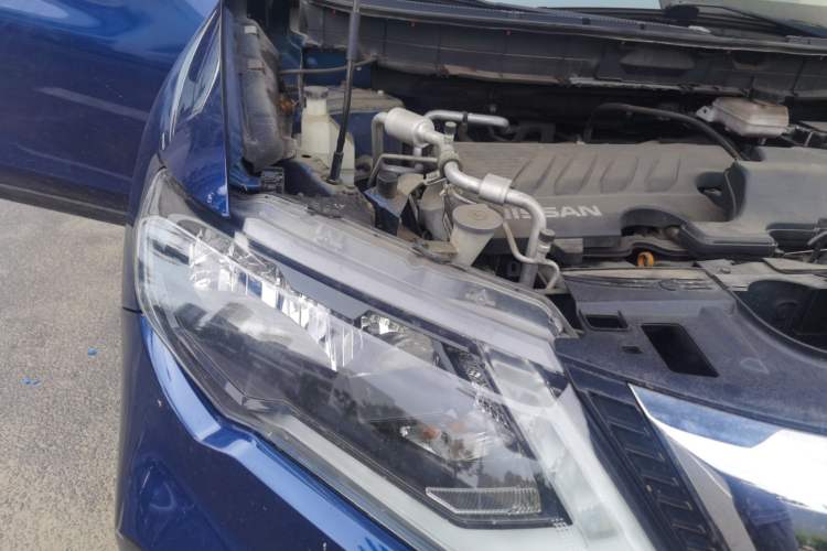 Used Nissan X-Trail 2019 2.0L CVT Comfort Edition 2WD Engine Bay Right