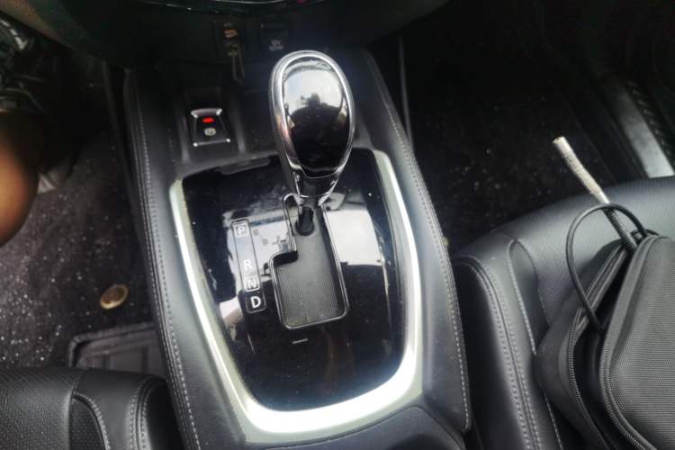 Used Nissan X-Trail 2019 2.0L CVT Comfort Edition 2WD Gear Lever