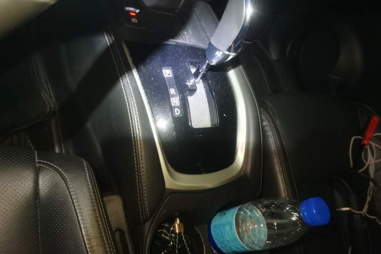 Used Nissan X-Trail 2019 2.0L CVT Smart Connect Comfort Edition 2WD Gear Lever