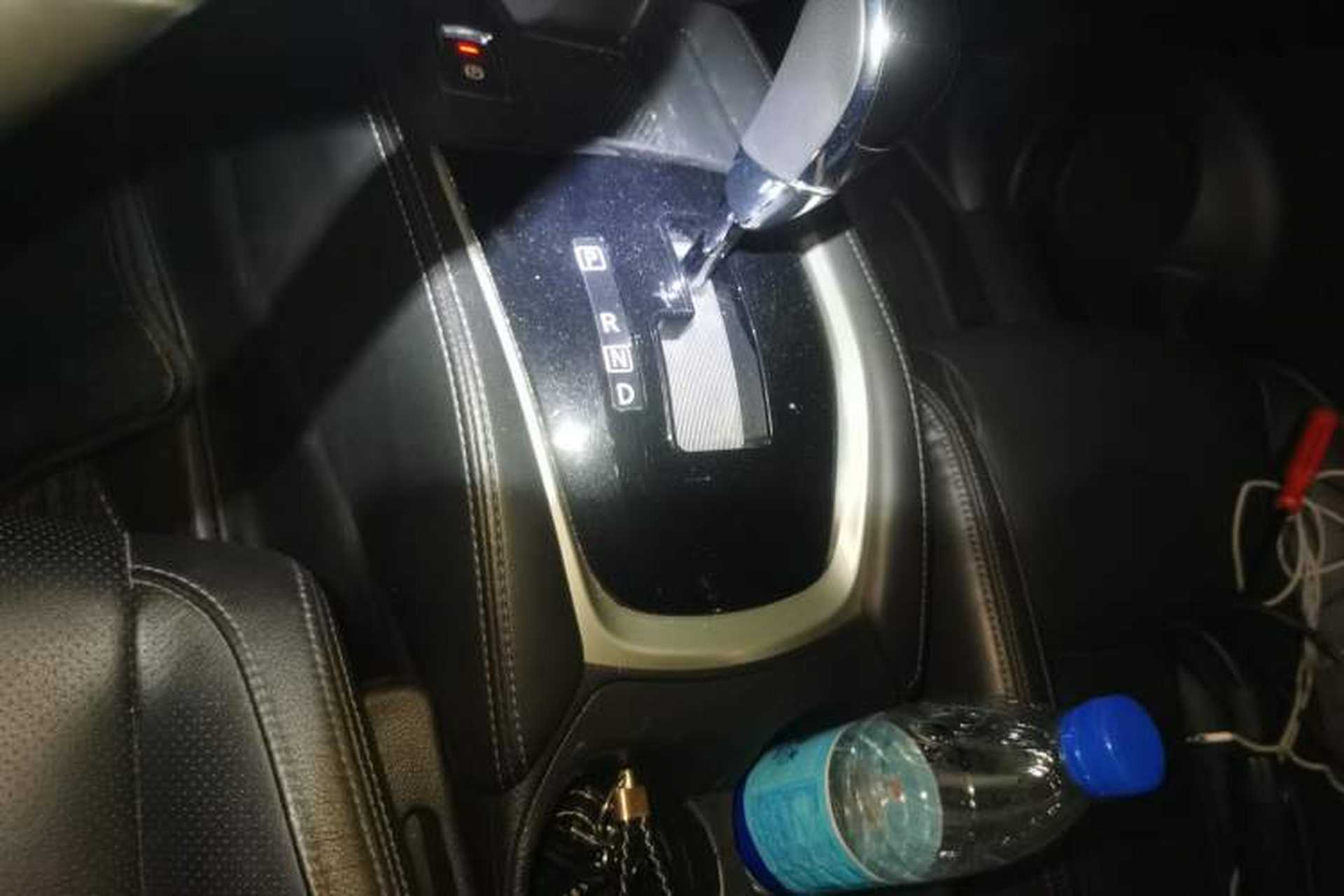 Used Nissan X-Trail 2019 2.0L CVT Smart Connect Comfort Edition 2WD Gear Lever