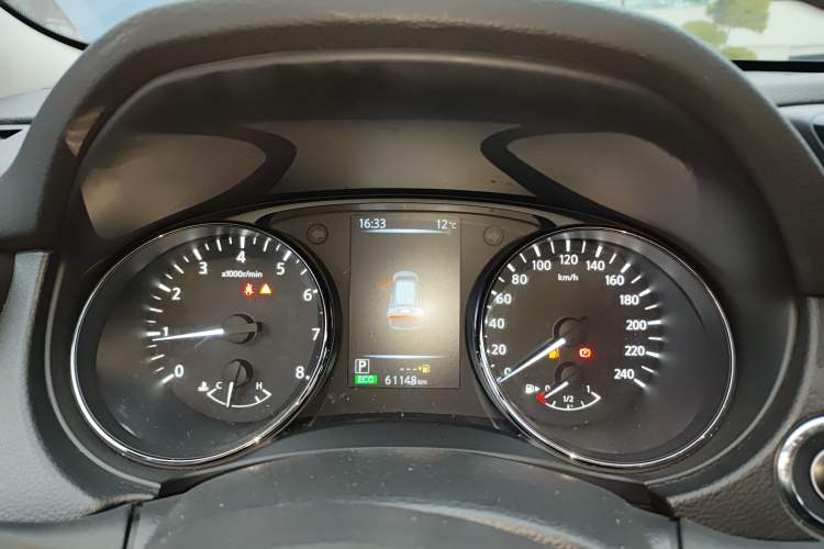 Used Nissan X-Trail 2019 2.0L CVT Smart Connect Comfort Edition 2WD Instrument Cluster