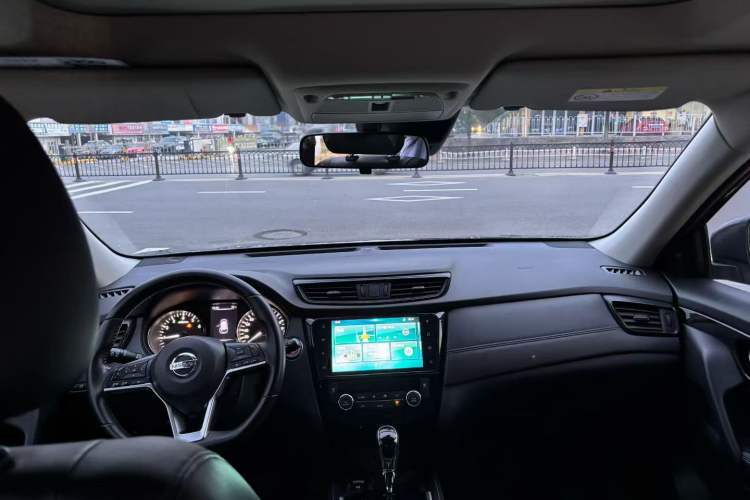 Used Nissan X-Trail 2019 2.0L CVT Smart Connect Comfort Edition 2WD Interior 1