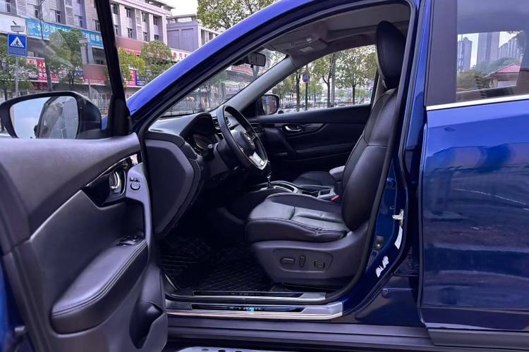 Used Nissan X-Trail 2019 2.0L CVT Smart Connect Comfort Edition 2WD Interior 2