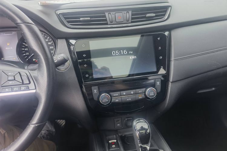 Used Nissan X-Trail 2019 2.0L CVT Smart Connect Comfort Edition 2WD Interior 2
