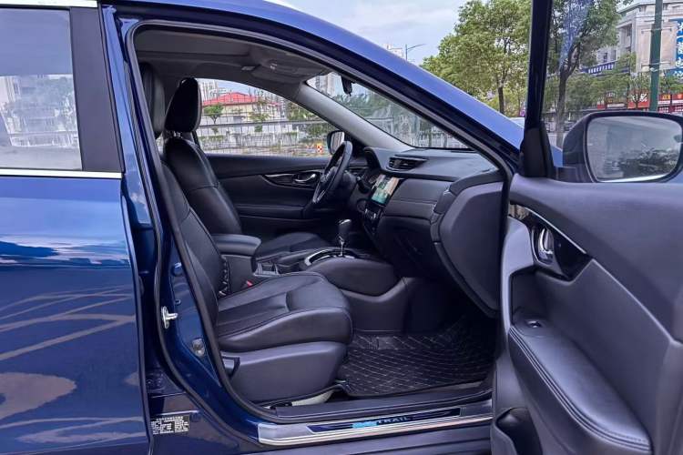 Used Nissan X-Trail 2019 2.0L CVT Smart Connect Comfort Edition 2WD Interior 3