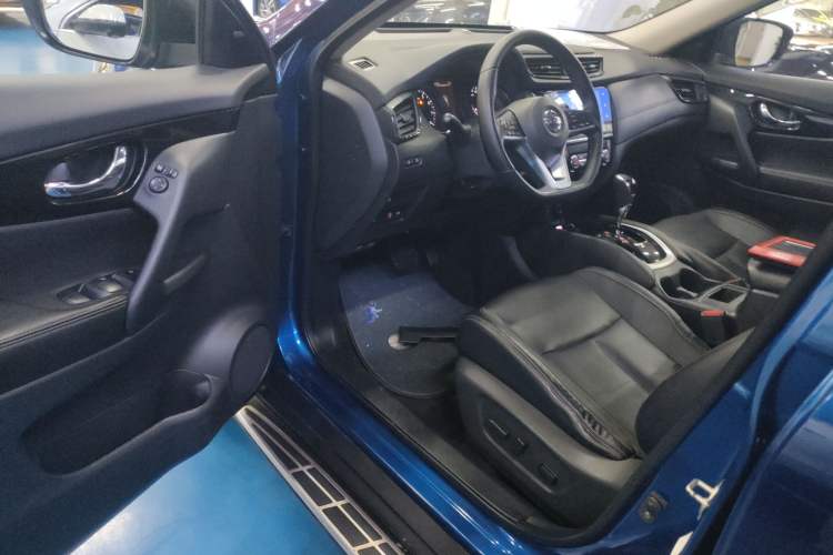 Used Nissan X-Trail 2019 2.0L CVT Smart Connect Comfort Edition 2WD Interior 3