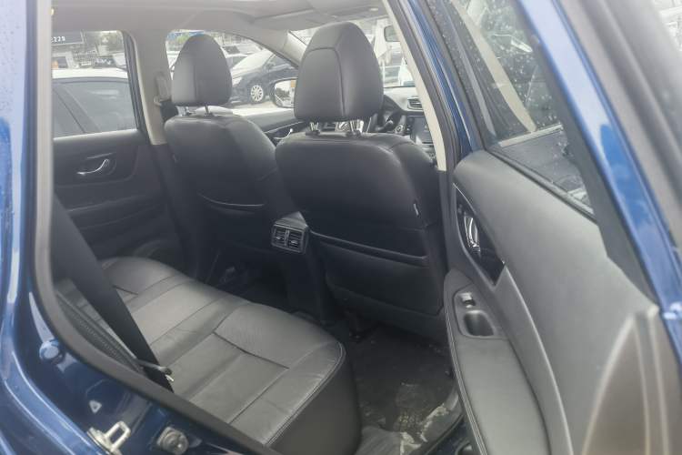Used Nissan X-Trail 2019 2.0L CVT Smart Connect Comfort Edition 2WD Interior 7
