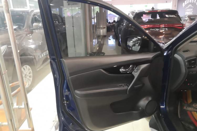 Used Nissan X-Trail 2019 2.0L CVT Smart Connect Comfort Edition 2WD Left Front Door Interior