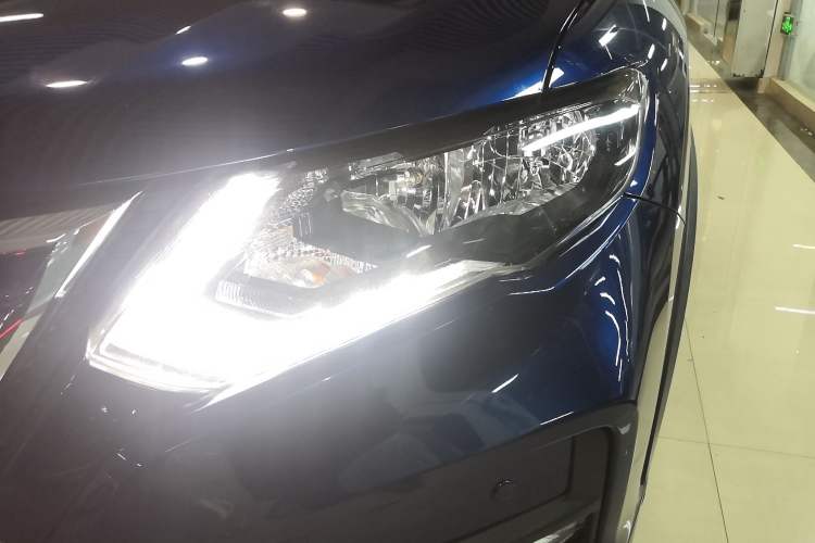 Used Nissan X-Trail 2019 2.0L CVT Smart Connect Comfort Edition 2WD Left Front Headlight