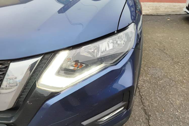 Used Nissan X-Trail 2019 2.0L CVT Smart Connect Comfort Edition 2WD Left Front Headlight