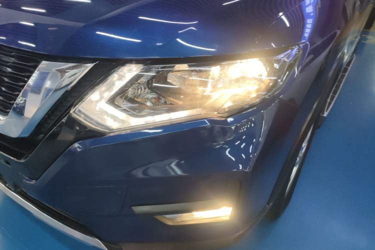 Used Nissan X-Trail 2019 2.0L CVT Smart Connect Comfort Edition 2WD Left Front Headlight