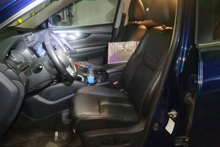 Used Nissan X-Trail 2019 2.0L CVT Smart Connect Comfort Edition 2WD Left Front Seat