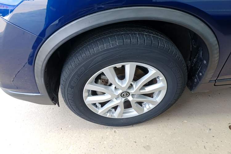 Used Nissan X-Trail 2019 2.0L CVT Smart Connect Comfort Edition 2WD Left Front Wheel Hub