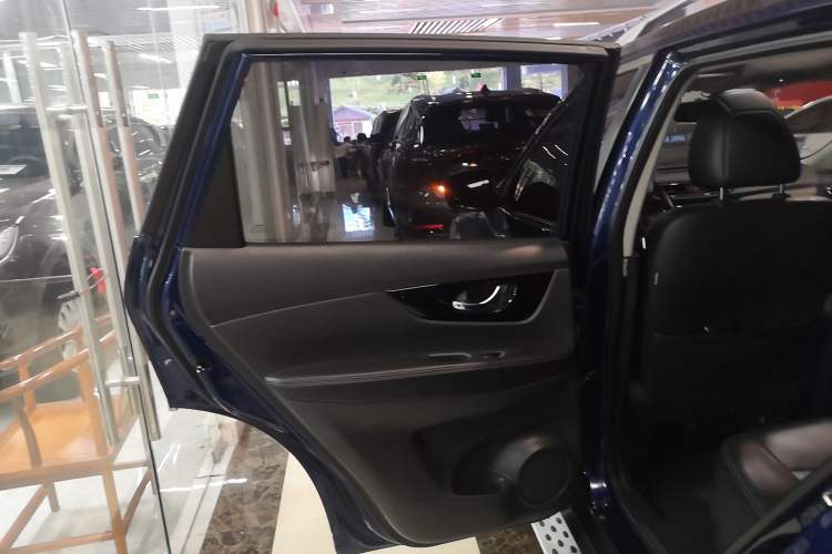 Used Nissan X-Trail 2019 2.0L CVT Smart Connect Comfort Edition 2WD Left Rear Door Interior