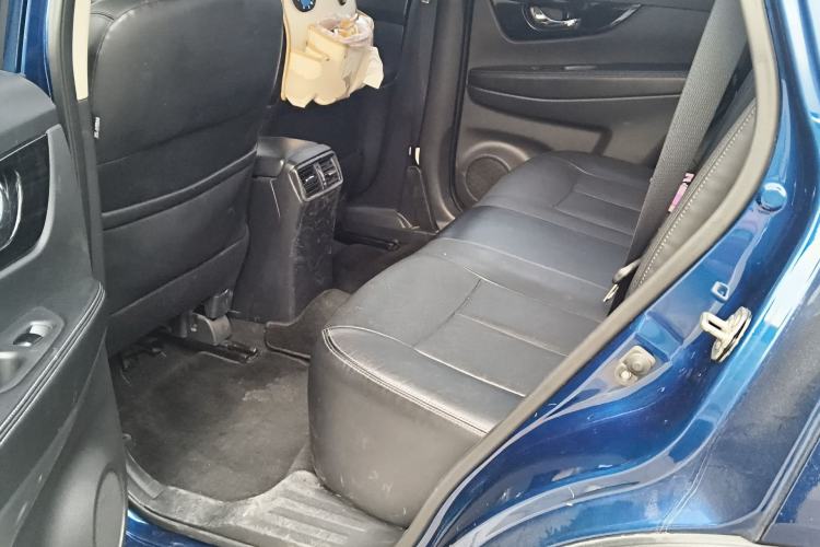 Used Nissan X-Trail 2019 2.5L CVT Smart Connect Luxury Edition 4WD Left Rear Seat