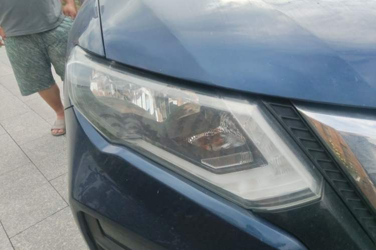 Used Nissan X-Trail 2019 2.0L CVT Smart Connect Comfort Edition 2WD Right Front Headlight