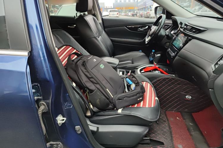Used Nissan X-Trail 2019 2.0L CVT Smart Connect Comfort Edition 2WD Right Front Seat