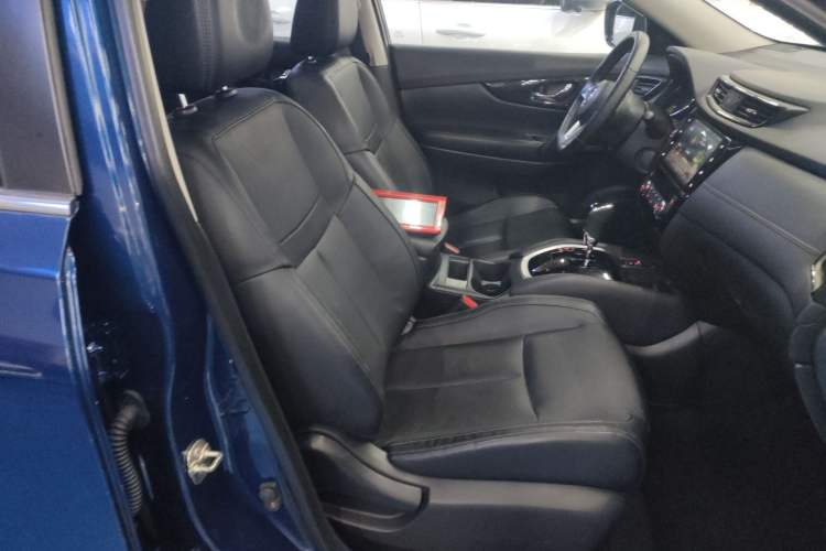 Used Nissan X-Trail 2019 2.0L CVT Smart Connect Comfort Edition 2WD Right Front Seat