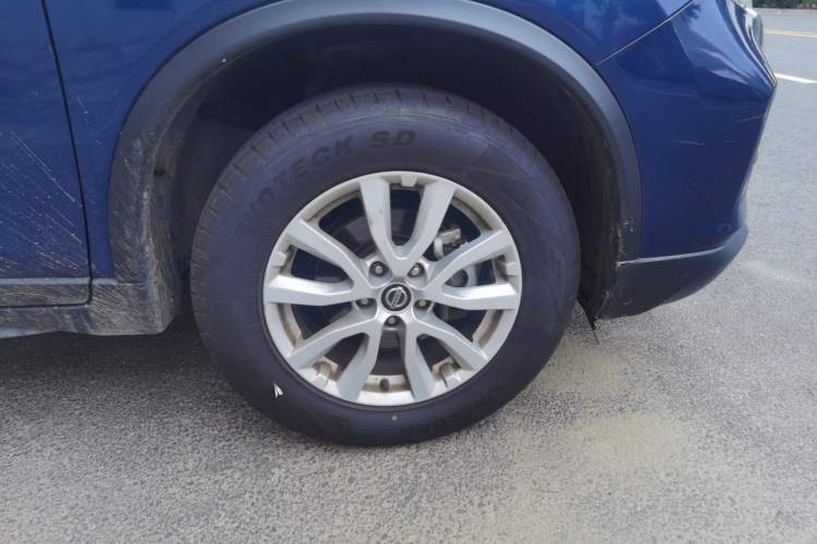 Used Nissan X-Trail 2019 2.0L CVT Comfort Edition 2WD Right Front Wheel Hub