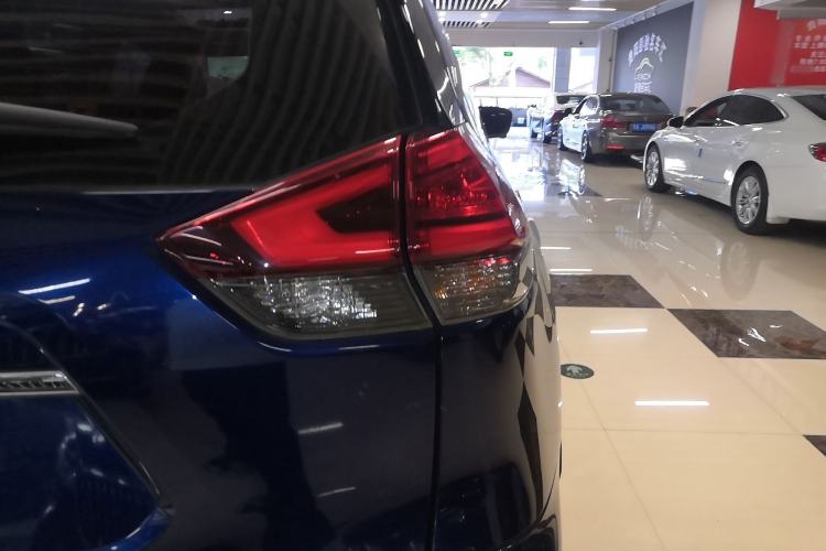 Used Nissan X-Trail 2019 2.0L CVT Smart Connect Comfort Edition 2WD Right Rear Taillight