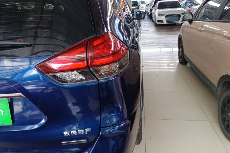 Used Nissan X-Trail 2019 2.0L CVT Smart Connect Comfort Edition 2WD Right Rear Taillight